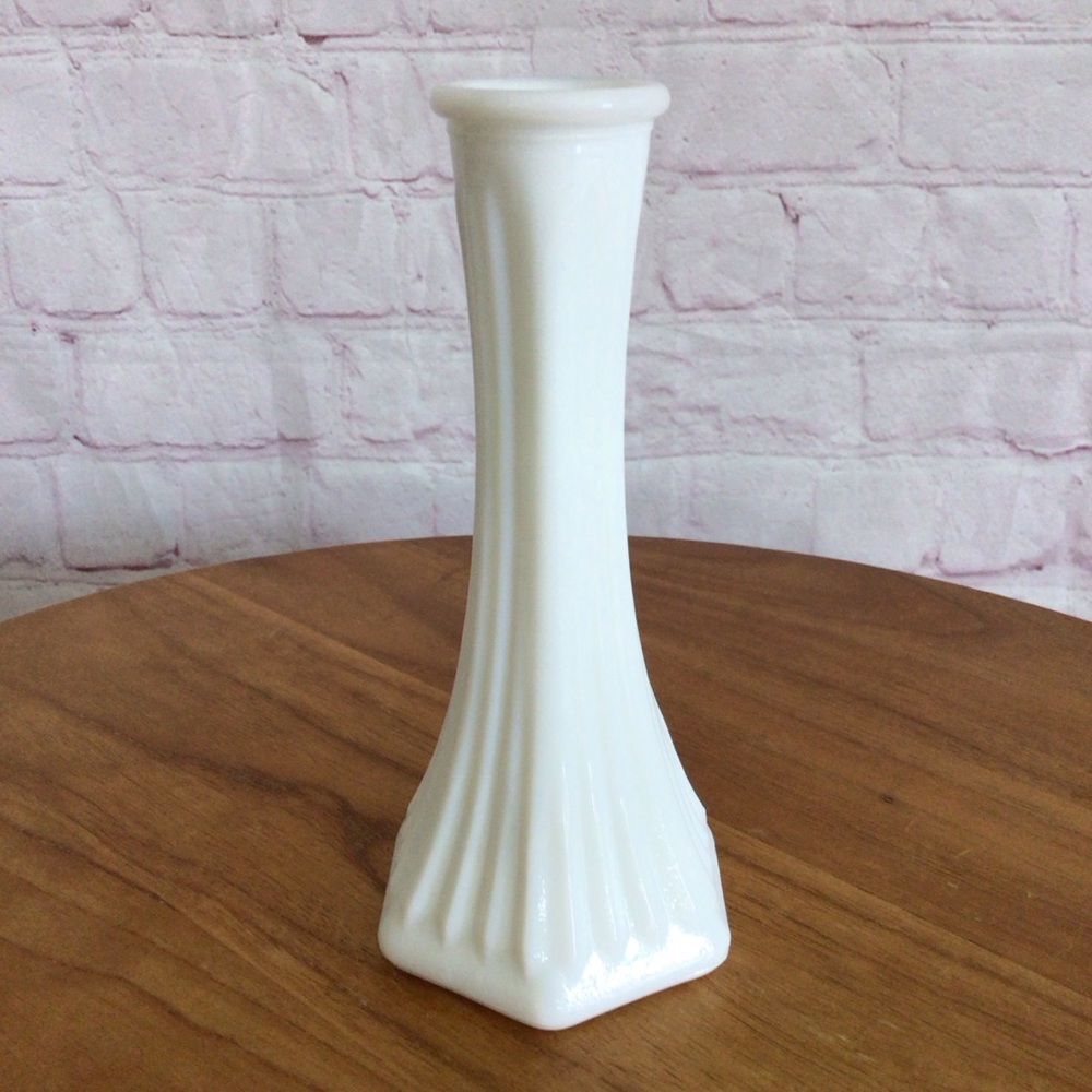 Vintage E.O. Brody Co. White Milk Glass Bud Vase - Picture 2 of 6